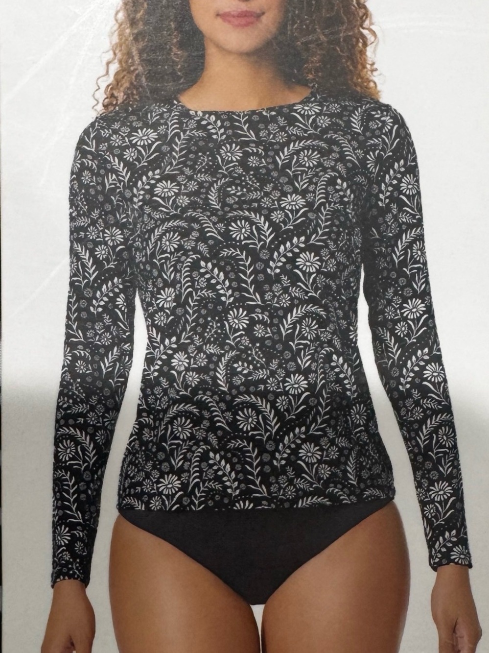 NWT- LANDS END Long Sleeve Black Floral Print Women's Top UPF50.